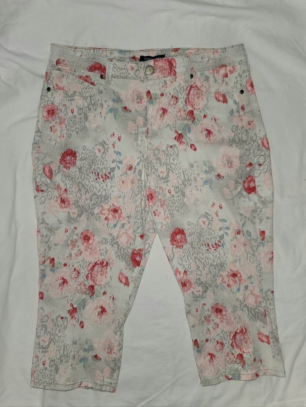 Bandolino White Floral Coral Print Skimmer Jeans